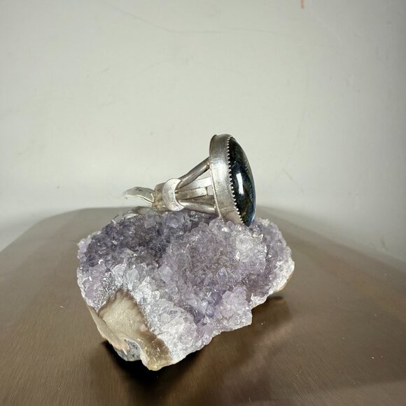 Sterling Silver Ring  Gray Labradorite Oval Gemstone Elegant Jewelry Size 8 - Picture 2 of 5